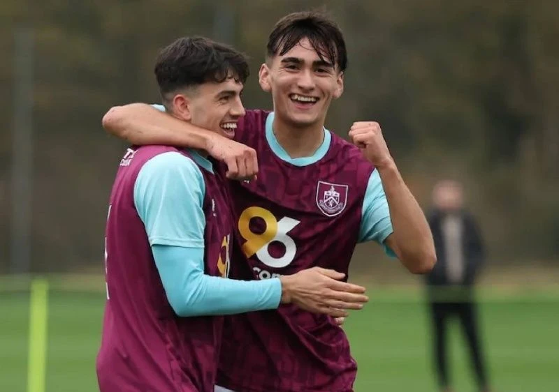 Cầu thủ Việt kiều thuộc biên chế CLB 2 lần vô địch Premier League là ai, có thể khoác áo ĐTVN không?