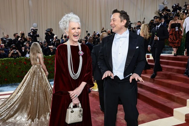 3 lời khuyên nuôi dạy con cái từ Maye Musk - người mẹ đơn thân nuôi dạy tỷ phú Elon Musk