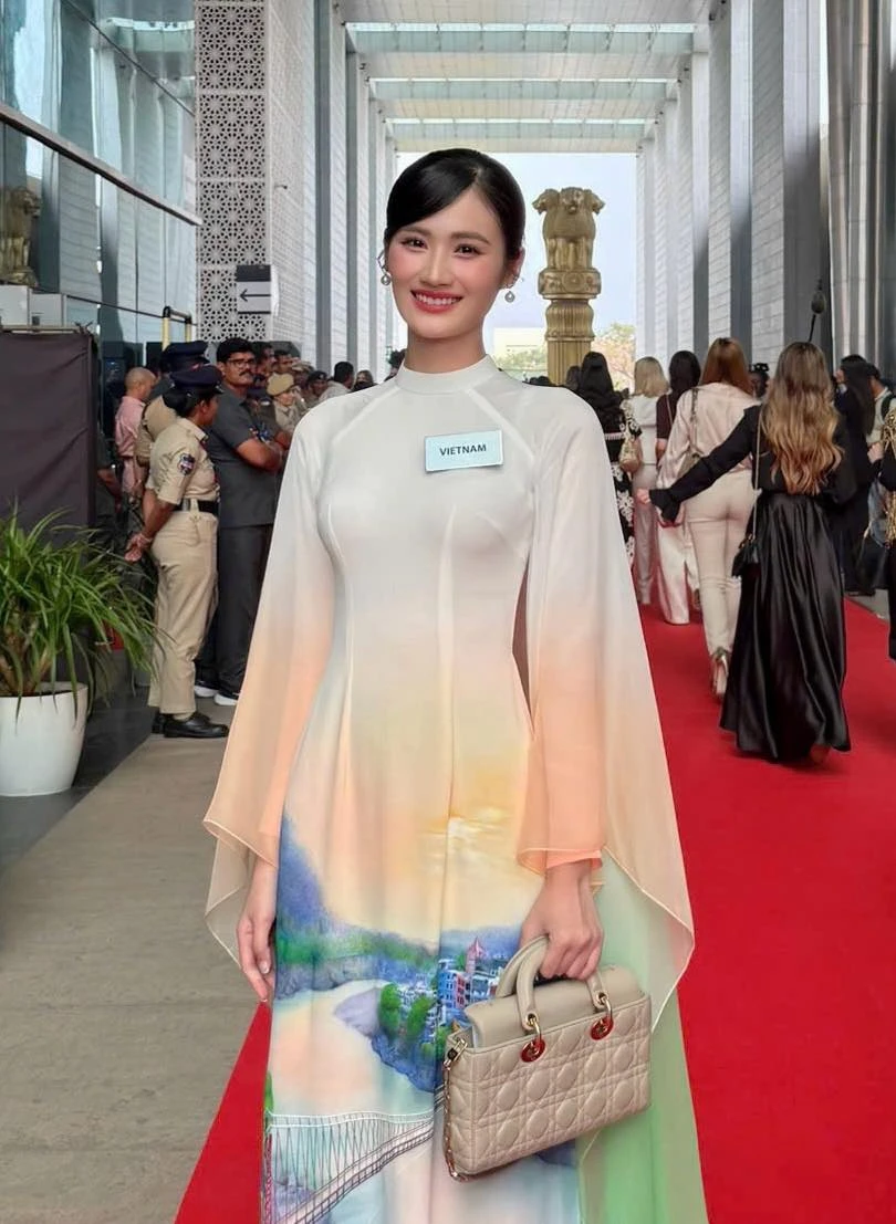 Bất thình lình bị đặt câu hỏi, Hoa hậu Ý Nhi lộ trình tiếng Anh thật tại Miss World