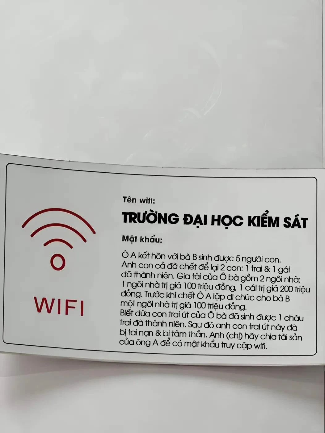 Ngỡ ngàng trước wifi một trường ĐH tại Hà Nội: Gợi ý mật khẩu giải như đề thi, muốn truy cập được phải biết... chia tài sản