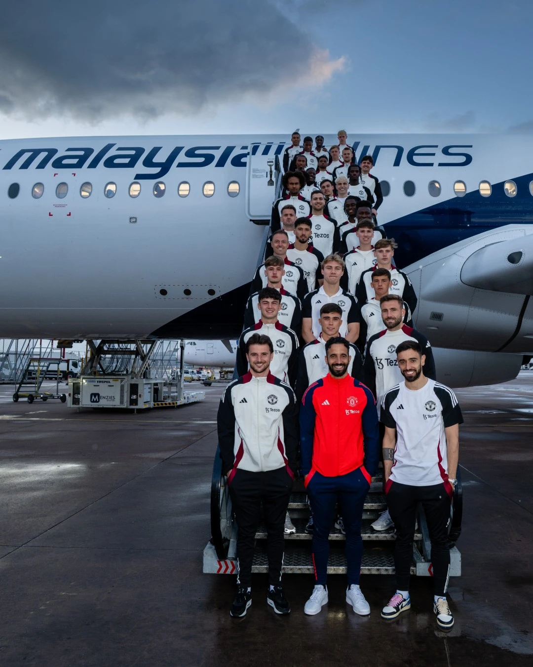 Bruno, Maguire, Garnacho đồng loạt lên đường, MU mang đội hình siêu mạnh đấu HLV Kim Sang-sik