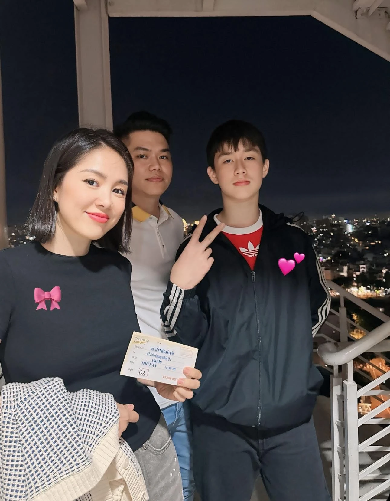 Con trai riêng của Lê Phương gây chú ý với ngoại hình điển trai ở tuổi 13, cao gần 1m8