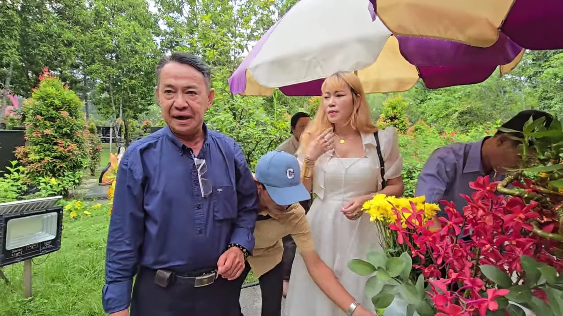 Bạn thân cố NSƯT Vũ Linh lên tận mộ, nói một điều ít ai biết