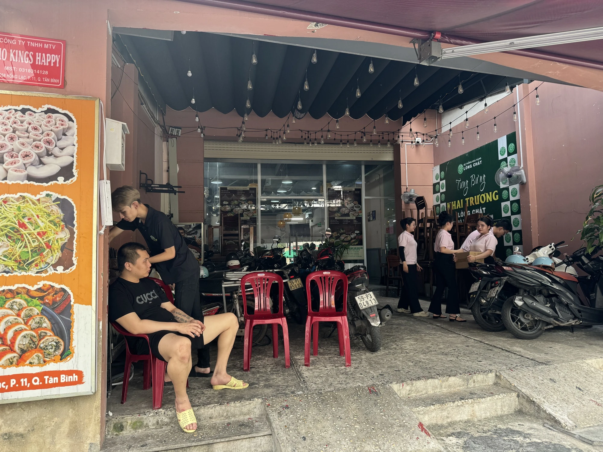 Cảnh tượng bất ngờ tại quán lòng se điếu nổi tiếng TP.HCM giữa lùm xùm, nhân viên thông báo 