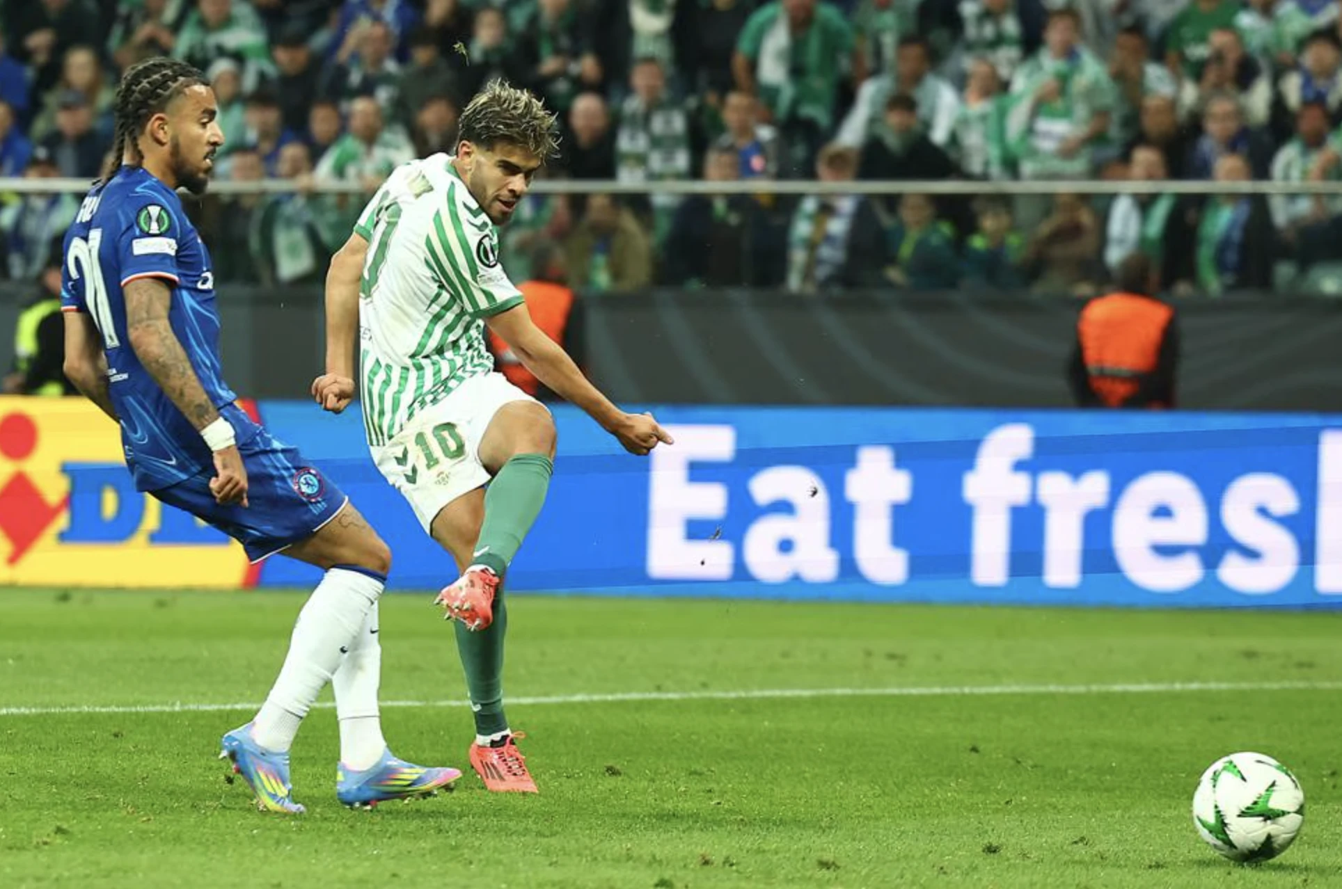 Ngược dòng hạ Betis, Chelsea chạm cửa thiên đường châu Âu thứ 9
