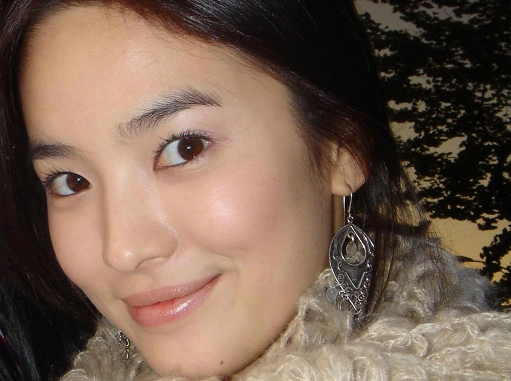 Chiến thần nhan sắc Song Hye Kyo: Đẹp bất bại qua camera kỹ thuật số, xứng danh đại mỹ nhân đẹp nhất xứ Hàn!