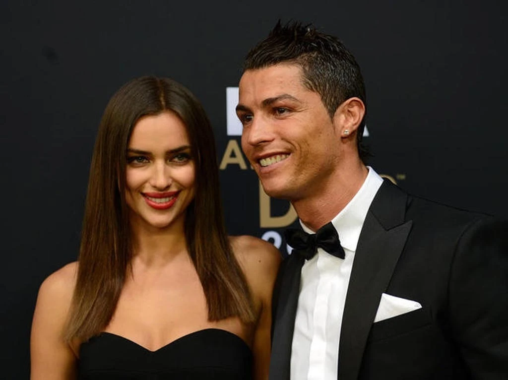 Siêu mẫu từng chia tay Ronaldo vì 