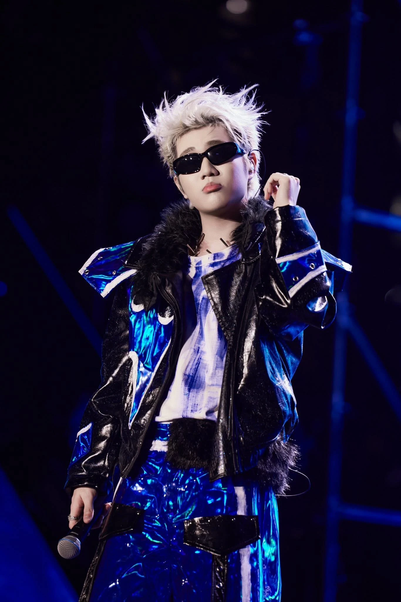 “Biến lớn” trước thềm concert D-6 Anh Trai Say Hi: 1 nam ca sĩ bị tấn công vì “cướp” tiết mục 23 triệu view của RHYDER?