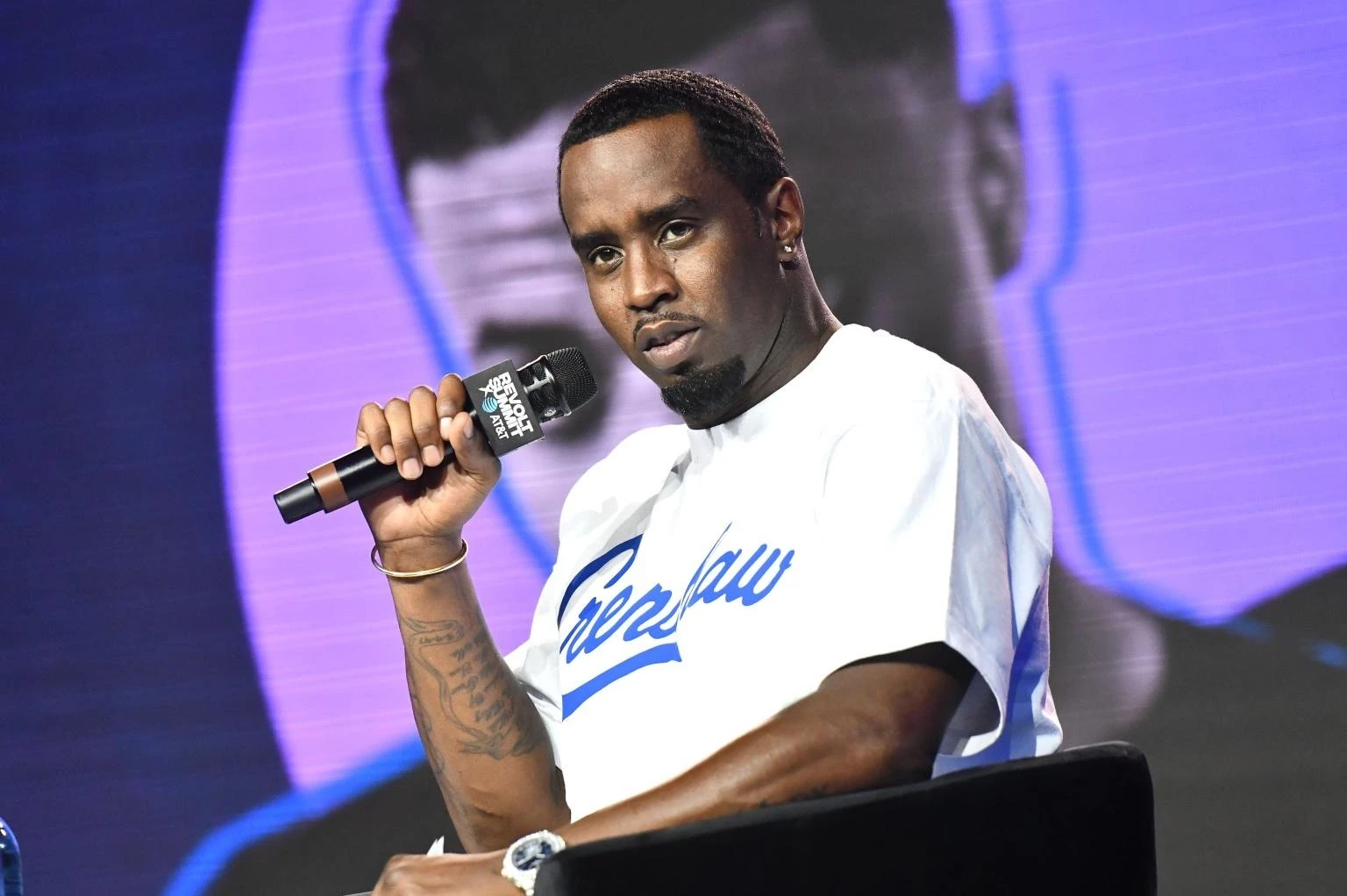 Nóng nhất hôm nay: Diddy bị đưa ra xét xử, lời khai về trò biến thái của ông trùm với bạn gái cũ gây sốc