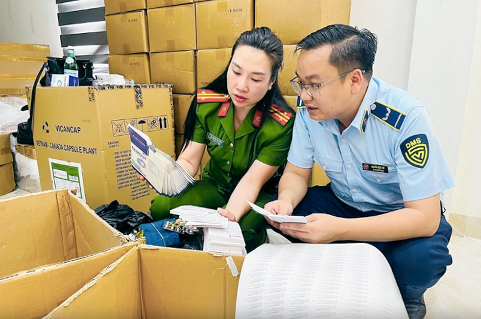 Chỉ đạo khẩn từ Bộ Y tế khiến gian thương khiếp vía, các chuyên gia không dám quảng cáo 