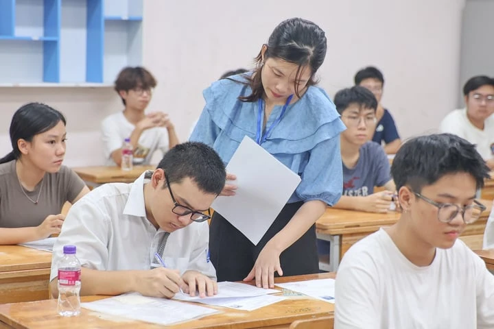 Tuyển sinh 2025: Cách tính điểm ưu tiên mới sau sáp nhập tỉnh thành