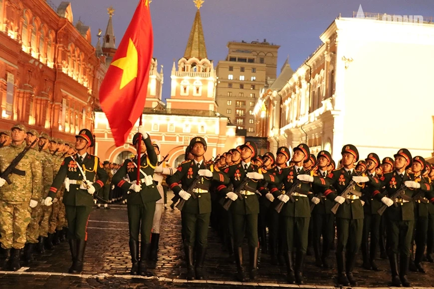 Quân nhân Việt Nam tham gia duyệt binh trên Quảng trường Đỏ