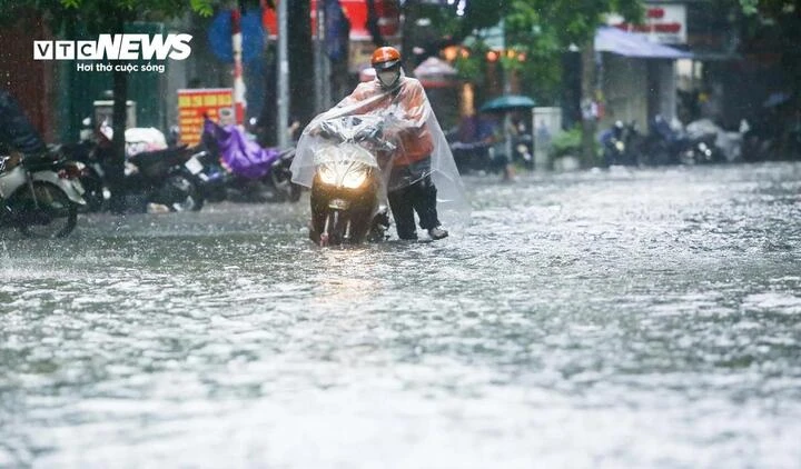 Từ ngày mai 28/5, miền Bắc hứng đợt mưa lớn, có nơi trên 180mm