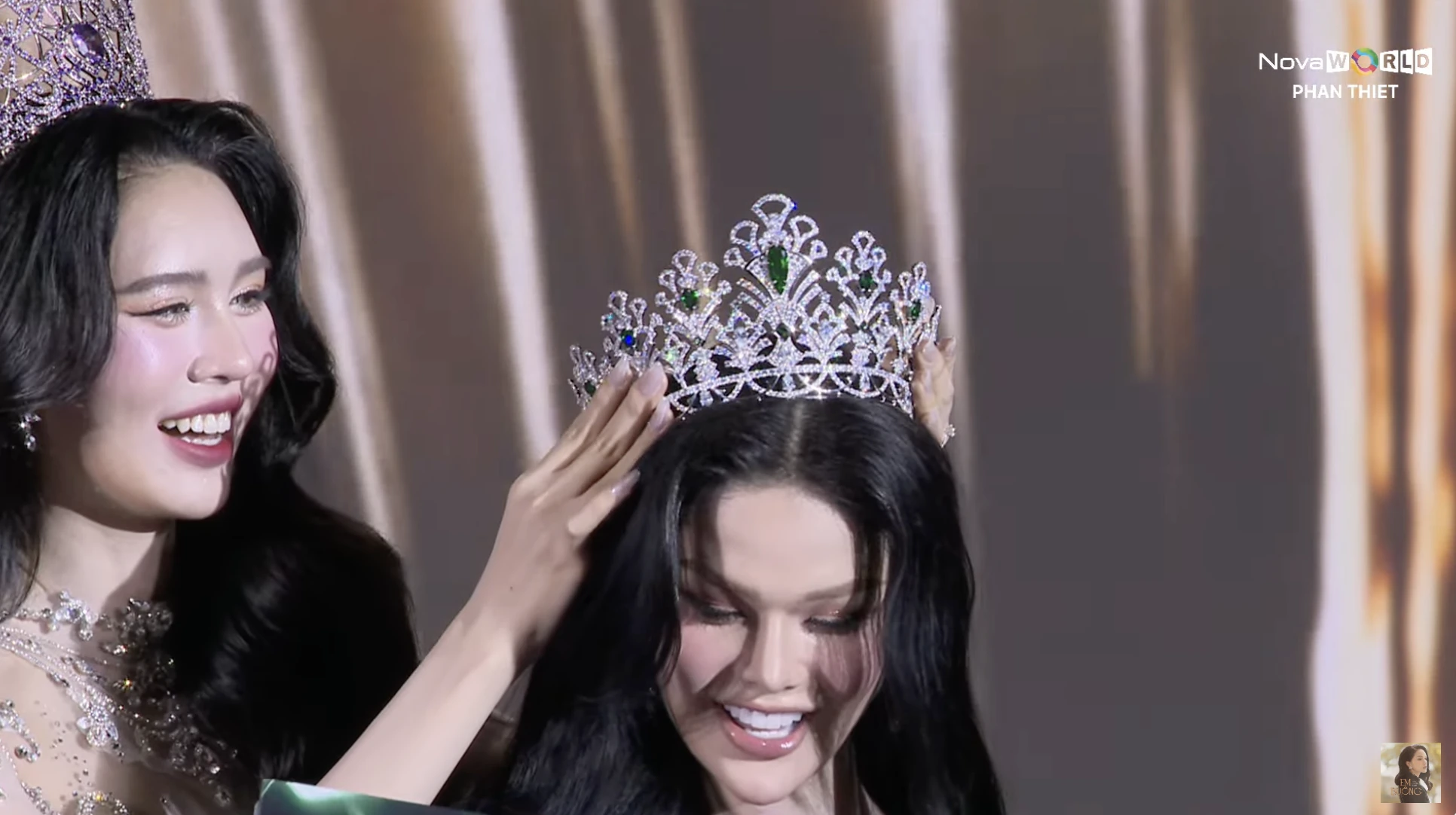 Tân Miss International Queen Vietnam Hà Tâm Như: Body 
