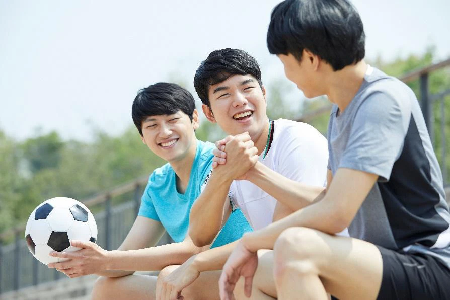 9 quy tắc sinh tồn mà mọi đứa trẻ bắt buộc phải biết: Nếu cha mẹ không dạy NGAY bây giờ, xã hội sẽ dạy con một cách khắc nghiệt trong tương lai!