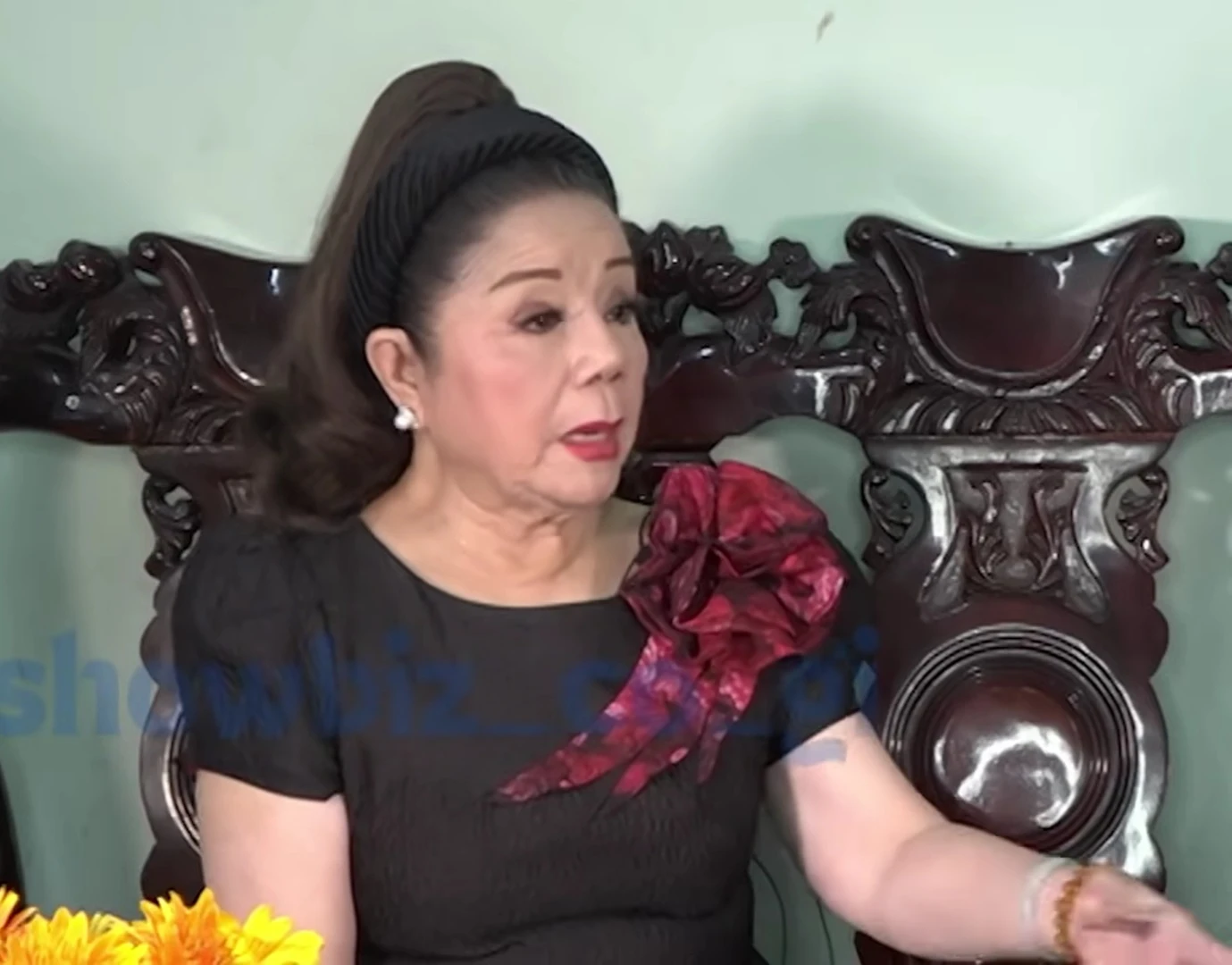 Nữ NSND 72 tuổi bị nói hết thời nên phải bán hàng online: 