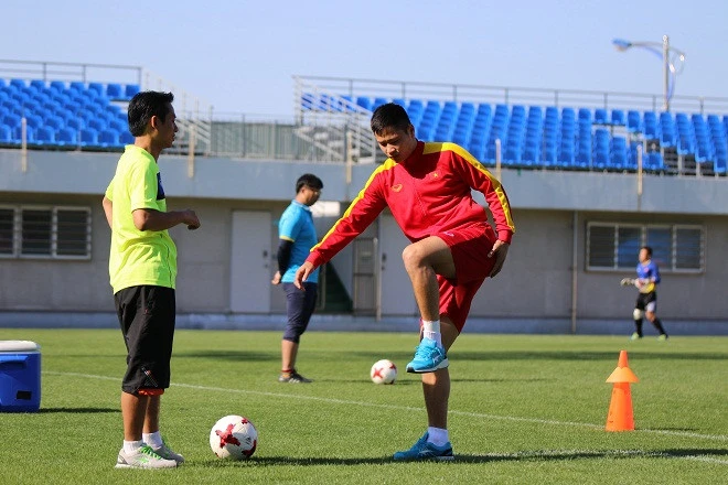 Từng đen đủi lỡ hẹn World Cup, trung vệ giá 6 tỷ “bén duyên” với tuyển Việt Nam ở tuổi 26