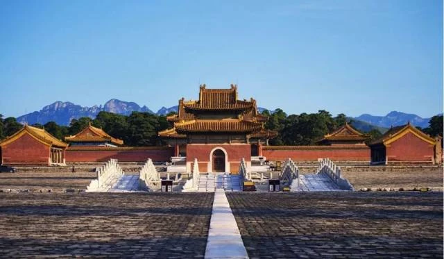Sau tế lễ cha, vì sao Càn Long lập tức san phẳng mộ phần của Điền Văn Kính, một cận thần của Ung Chính?
