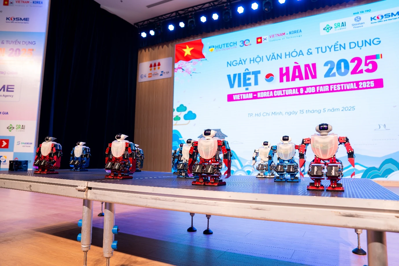 Ngày hội Văn hóa và Tuyển dụng Việt - Hàn 2025 tại HUTECH: Tăng cường trải nghiệm quốc tế cho sinh viên