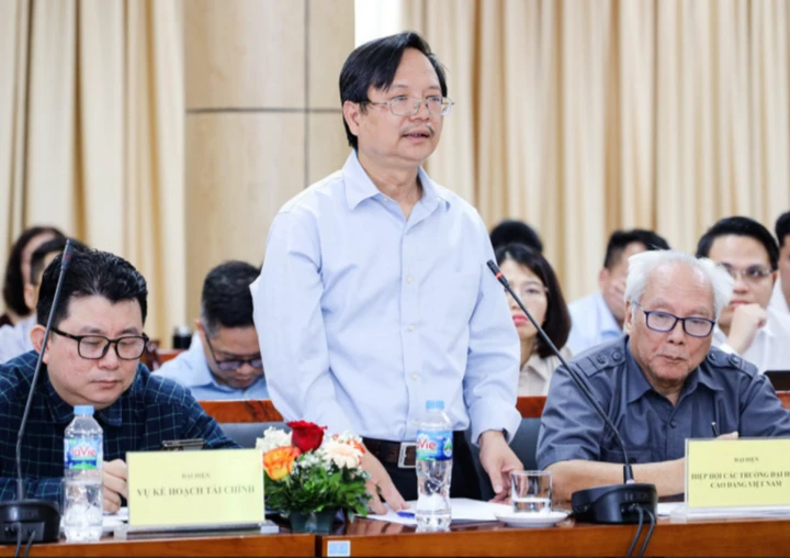 Không biết giải thích với nước ngoài thế nào là 
