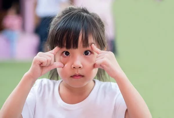 80 năm nghiên cứu, 1 kết quả đau lòng: Đây là kiểu cha mẹ thất bại, ảnh hưởng tiêu cực cả cuộc đời con mình