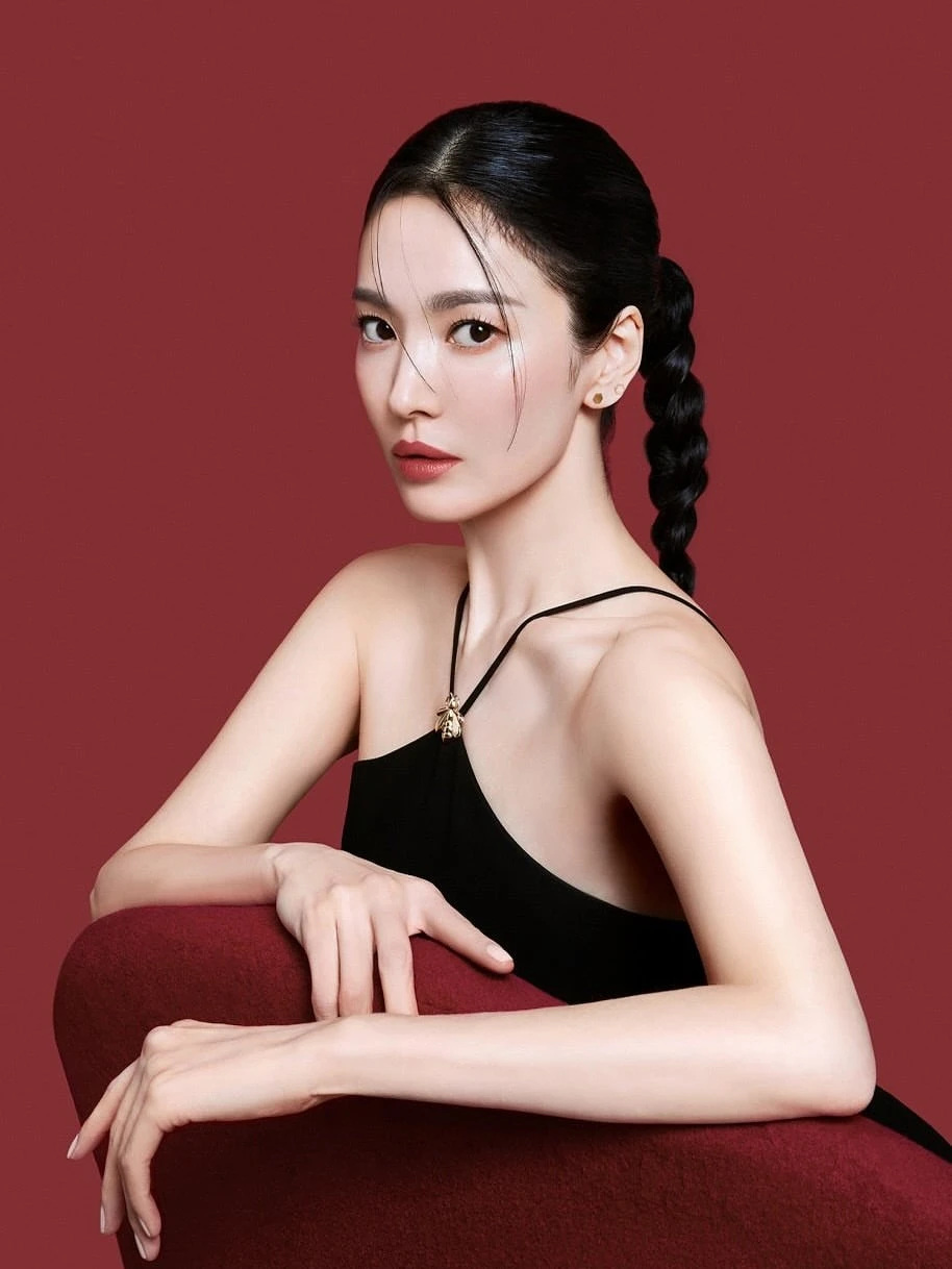 Song Hye Kyo bị tố yêu sách cỡ này: 10h đêm còn hành xác nhân viên ngược xuôi làm 1 chuyện nghe muốn xỉu ngang?