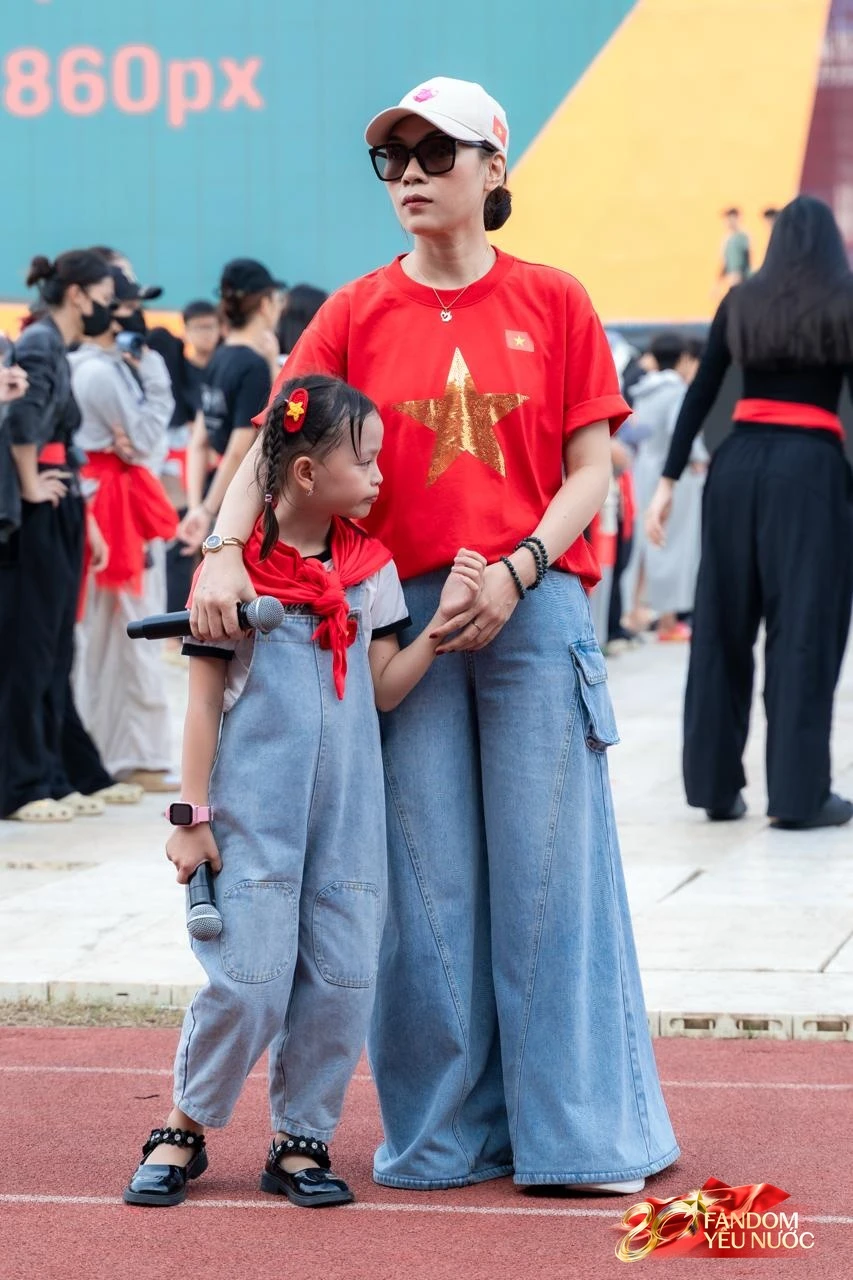 Hé lộ màn đồng diễn 80 nghệ sĩ tại Đại lễ 2/9: 5 ca khúc kéo dài gần 15 phút, quy mô cực kỳ hoành tráng!