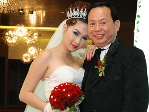 Người đẹp Việt có cuộc hôn nhân ngắn nhất thế giới, bất ngờ xin lỗi chồng cũ sau 13 năm