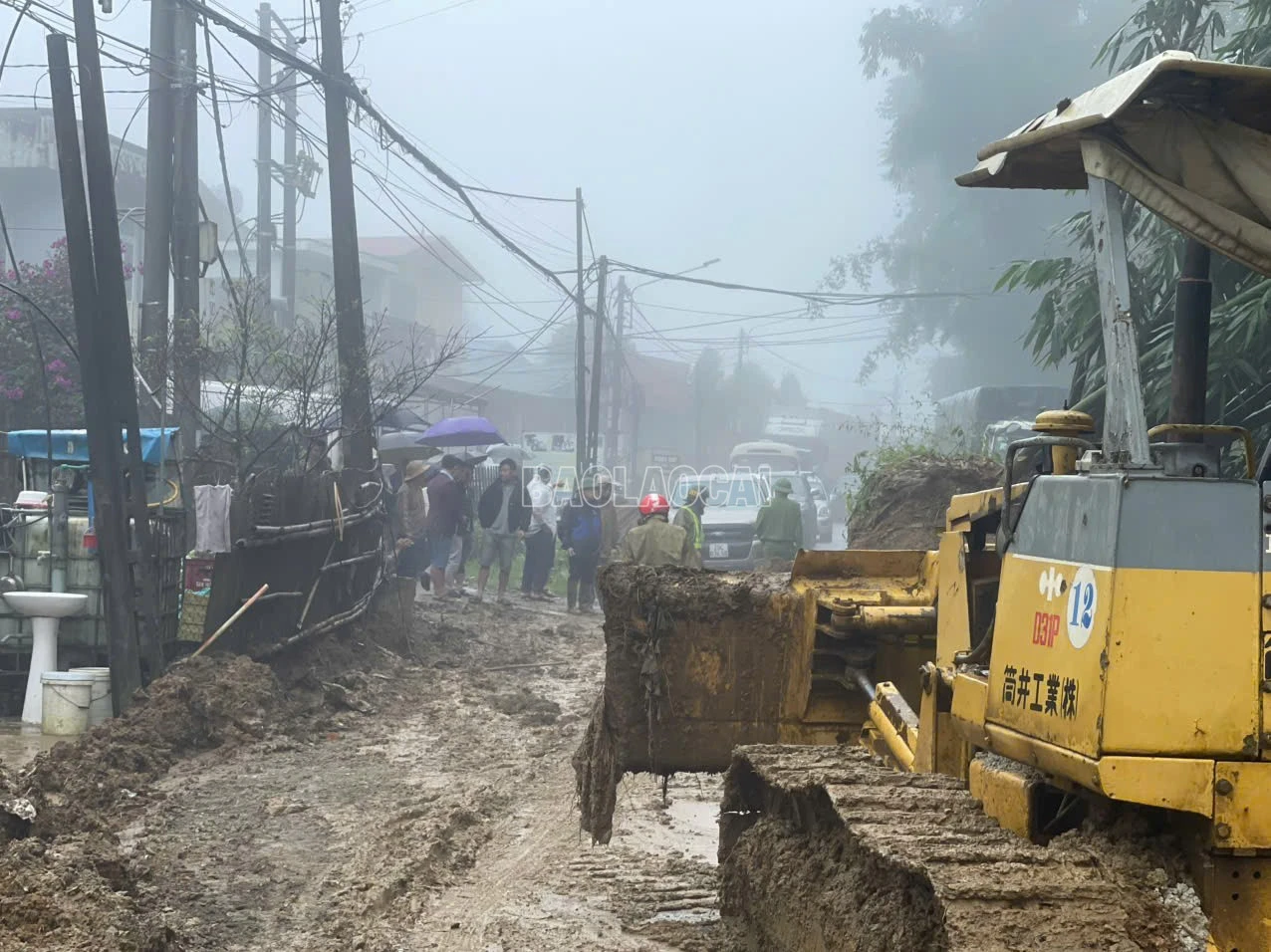 Không dám tin đây là bản Cát Cát: Lũ dữ cuồn cuộn 