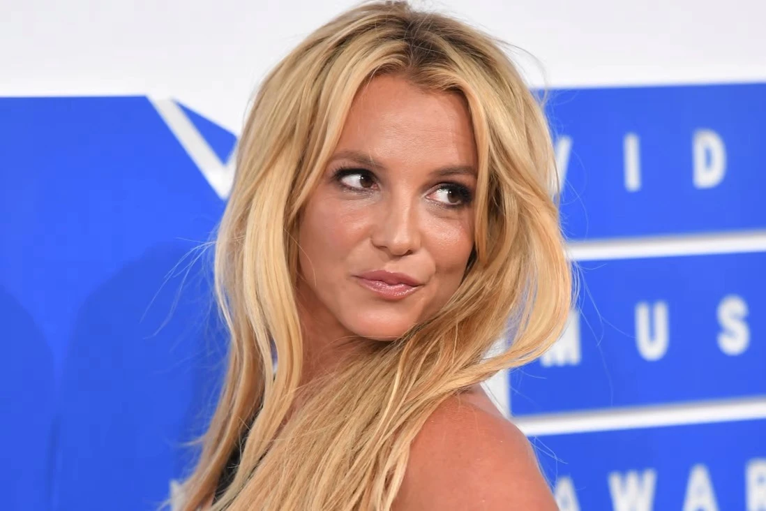 Britney Spears sống trong ngôi nhà ngập rác và chất thải, gia đình cầu cứu