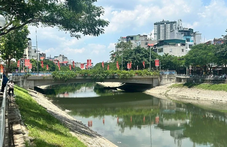 Hà Nội sắp làm công viên hai bên sông Tô Lịch và Nhà hát Ngọc Trai bên hồ Tây