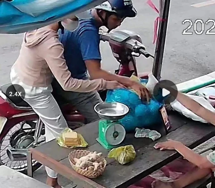 Xót xa hoàn cảnh người phụ nữ khuyết tật bị cướp điện thoại: Sốt bại liệt từ nhỏ; Buồn rầu, không thể ăn uống mà qua đời