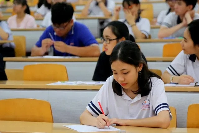Thầy giáo Hà Nội khuyên: Nghe thầy, lớp 11 cứ làm điều này, cơ hội vào đại học rộng mở hơn bao giờ hết - Hơn nhau ở lựa thời điểm
