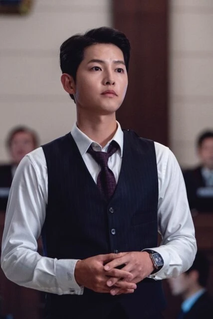 3 trò lố kinh hoàng showbiz: Song Joong Ki bị đổ tội quấy rối, sao khiếp đảm bằng vụ mỹ nam này bị 