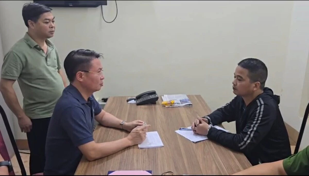 Vụ chồng sát hại vợ và 2 người đàn ông: Xóm trọ bàng hoàng cảnh nạn nhân ôm ngực đẫm máu lao vào sân trọ trước khi gục ngã