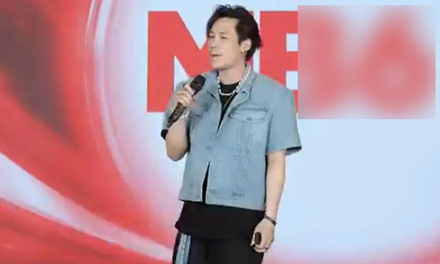 Khánh Phương, Hồ Quang Hiếu và Châu Khải Phong hát ở sự kiện của web cá độ