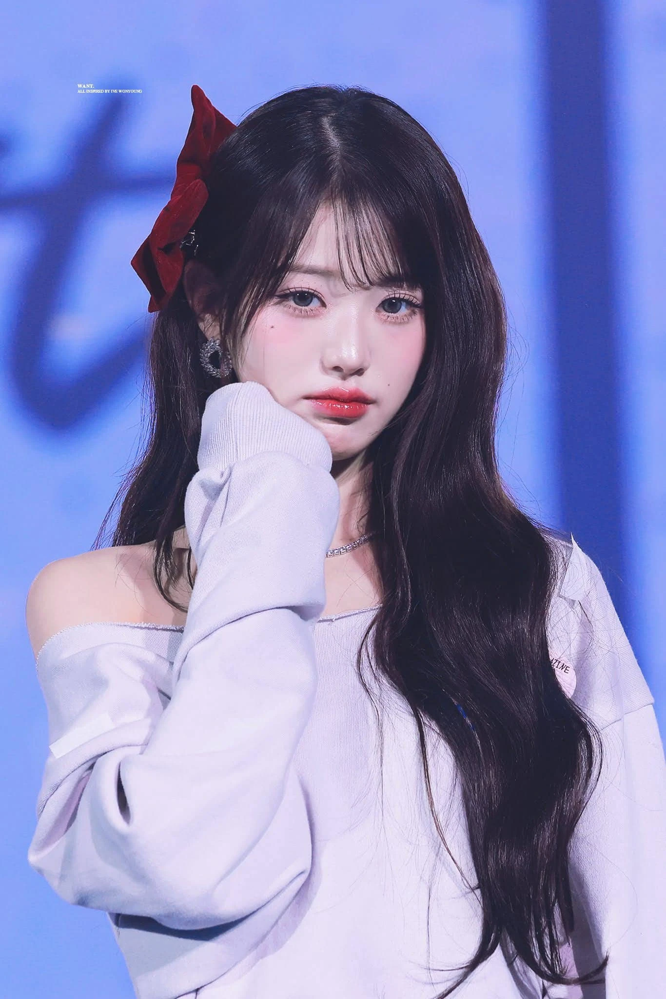“Công chúa Kpop” bị tố tâm cơ, lúc nào cũng lăm le giật spotlight của đồng nghiệp