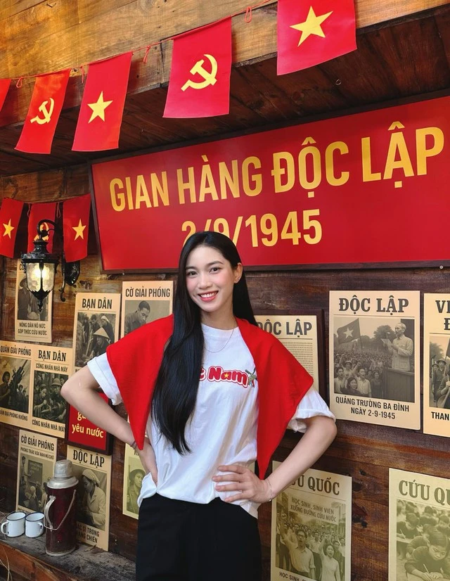 Visual sáng bừng hoà chung không khí yêu nước của hotgirl bóng chuyền Nguyễn Thị Phương