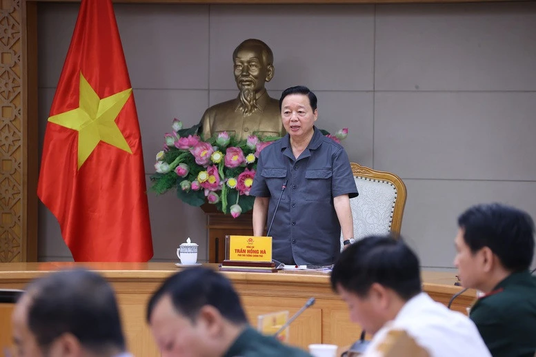 Bão số 10 Bualoi đi dọc biển khó dự báo, 2 mốc thời gian ứng phó tuyệt đối không chậm trễ