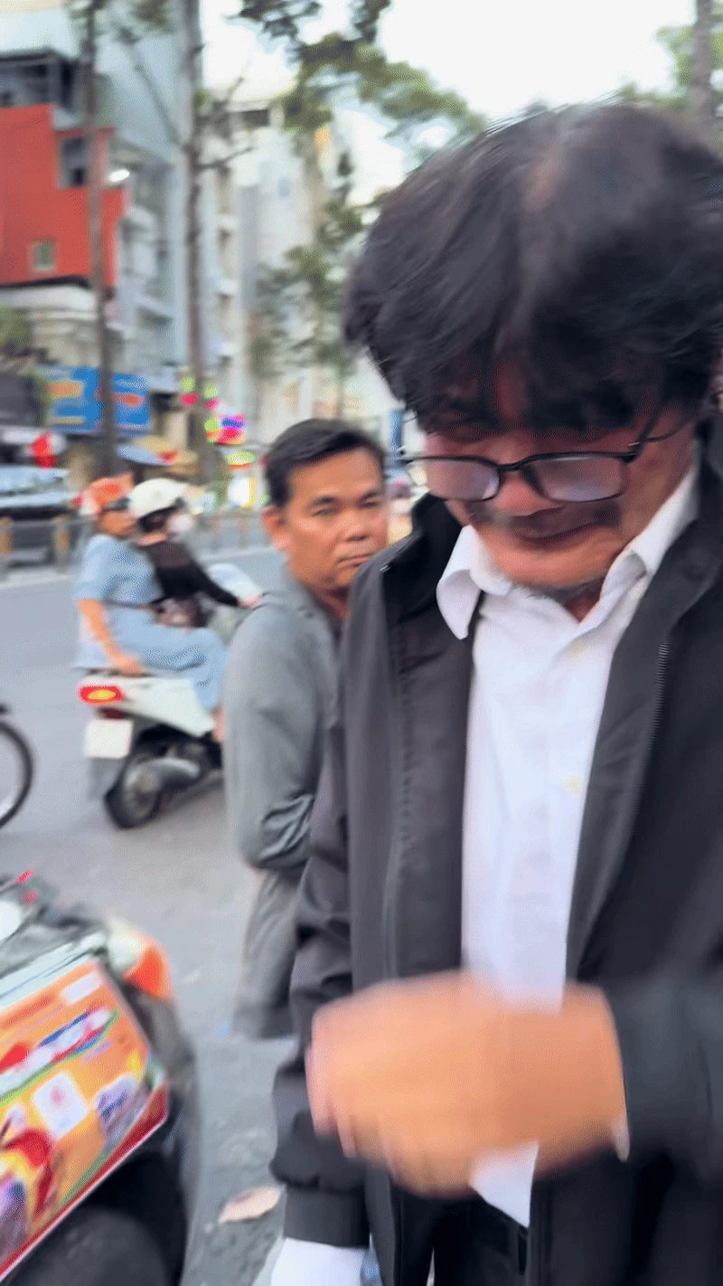 Đám tang diễn viên Ngọc Trinh: NS Công Ninh khóc nghẹn, Quách Ngọc Tuyên ngồi thất thần, Nam Thư cùng dàn sao đến viếng