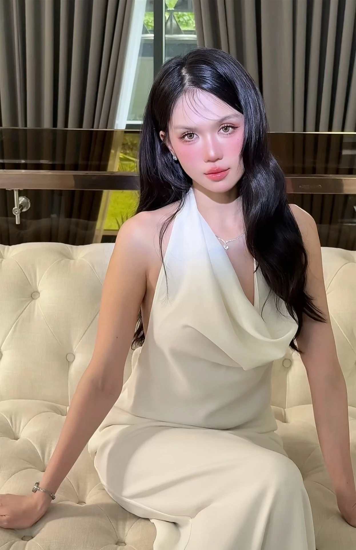 Đường đời lận đận của ba mỹ nữ tên Ngọc Trinh, một người vừa khuất núi