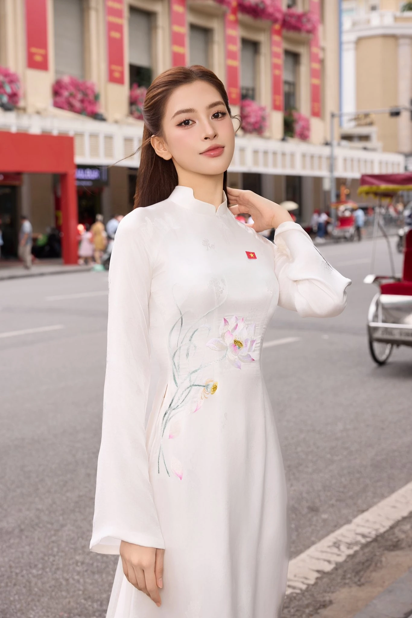 Sao Việt đồng loạt khoe sắc mừng ngày Tết Độc Lập, nhìn những khung hình đầy tự hào mới thấy: Hòa bình đẹp lắm