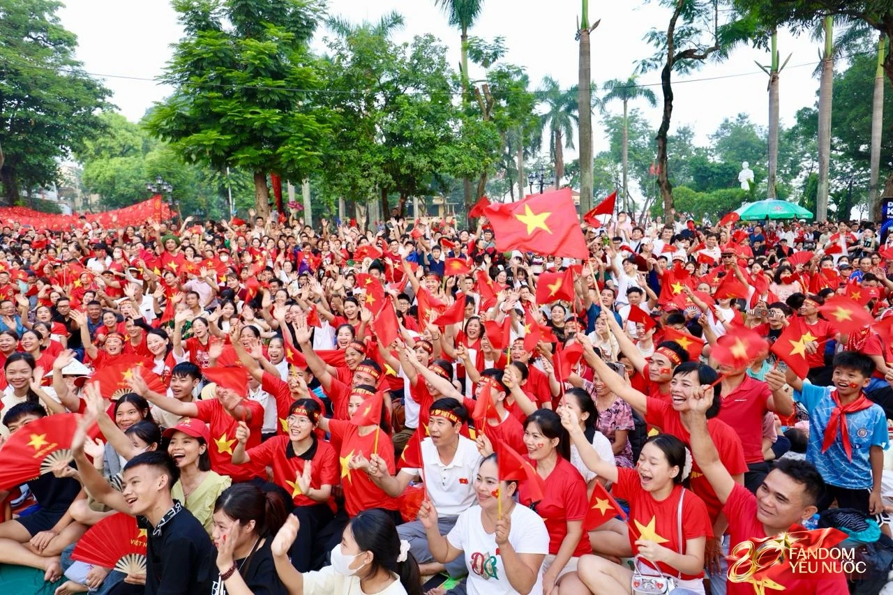 Lời chào đầu tiên của buổi sáng Tết Độc Lập