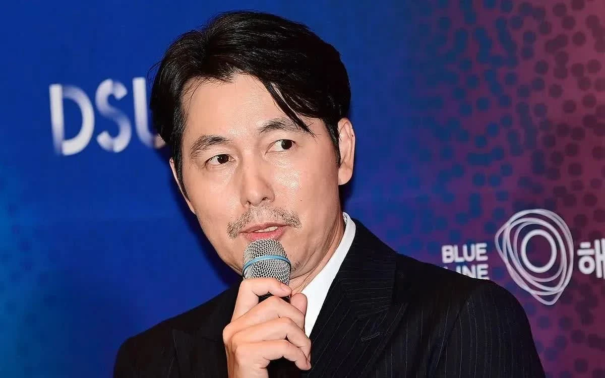 Jung Woo Sung chính thức trở lại sau 1 năm gây tranh cãi về đời tư