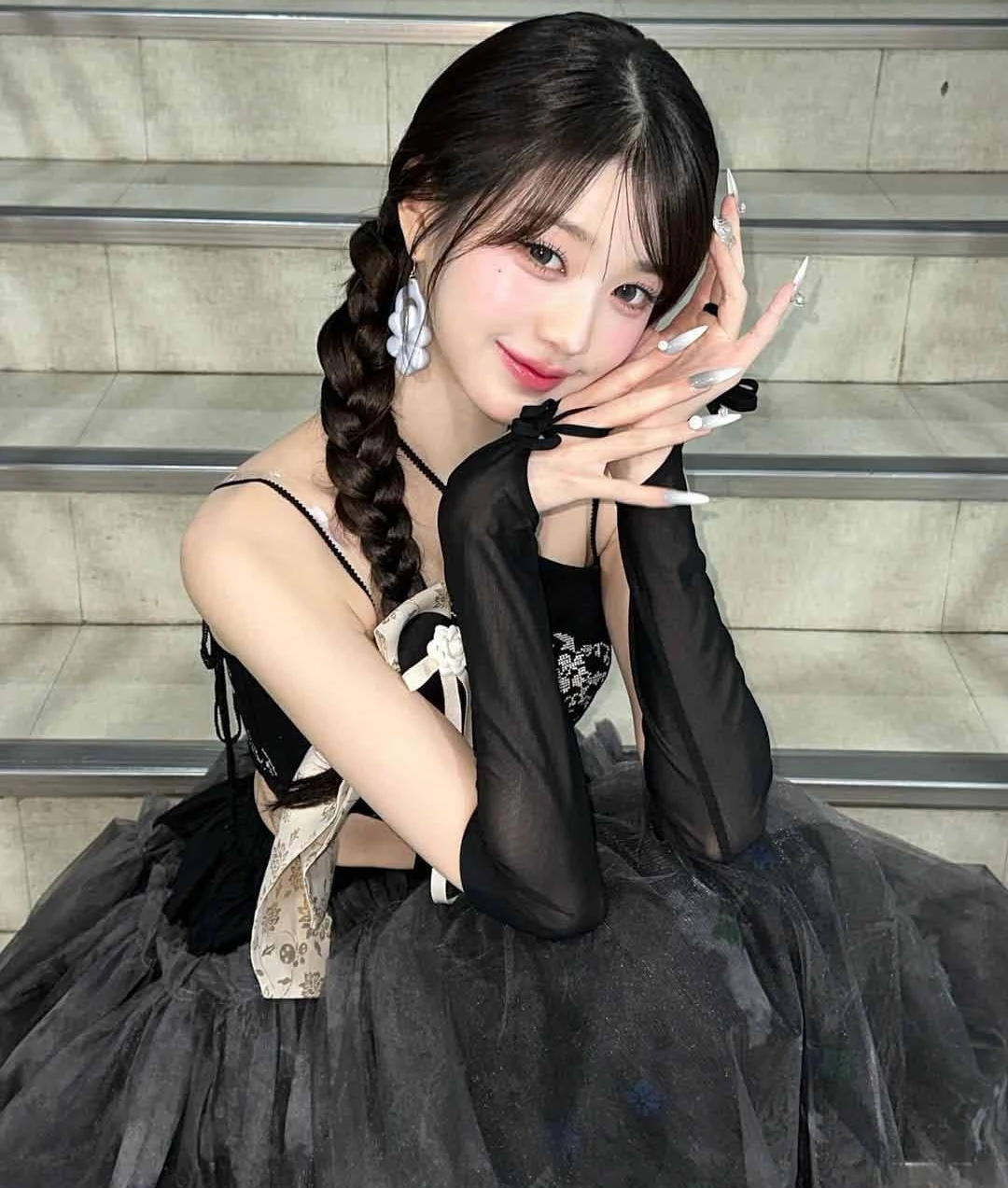 Tình cũ Jennie (BLACKPINK) đang bí mật hẹn hò “gái xinh số 1 Kpop”?