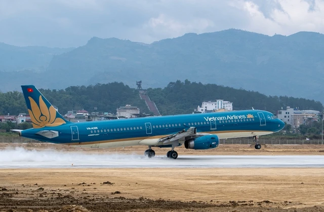 Vì sao Vietnam Airlines lãi đột biến?
