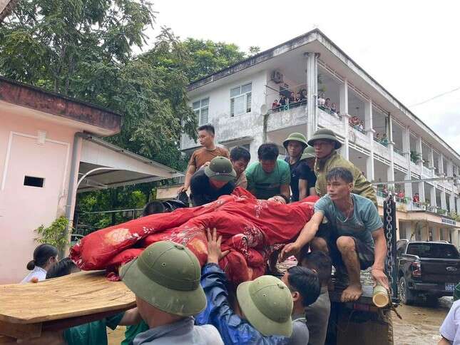 Lũ quét kinh hoàng tại Lào Cai: 15 người chết, hơn 100 người mất tích