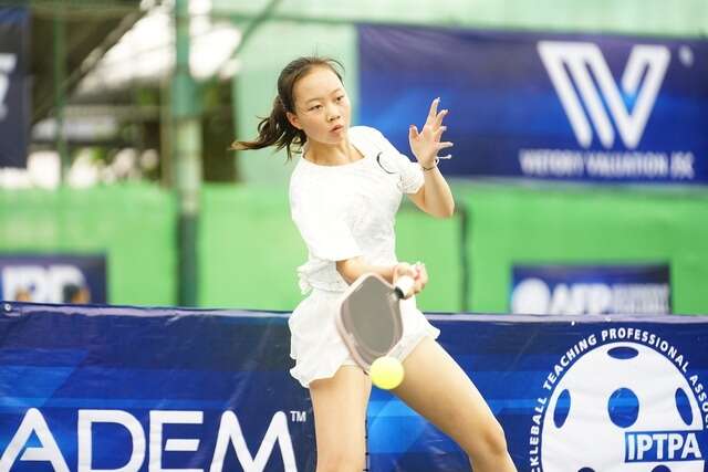 Choáng: VĐV pickleball trẻ nhất Việt Nam nghẹt thở thắng trong trận chung kết, giành HCV thứ 3 chỉ trong 3 ngày tại giải vô địch thế giới