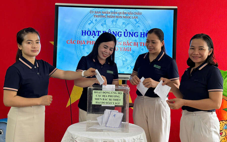 Trường học thành nơi trú náu, thầy cô góp tay nấu nướng ngày mưa lũ