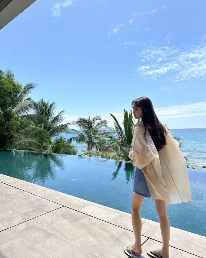 Hot: Park Bo Young check-in Nha Trang, hiếm hoi khoe ảnh đồ bơi hút cả trăm ngàn like